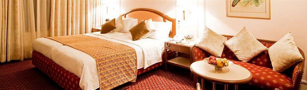 Regent Hotel Andheri Mumbai Bagian luar foto