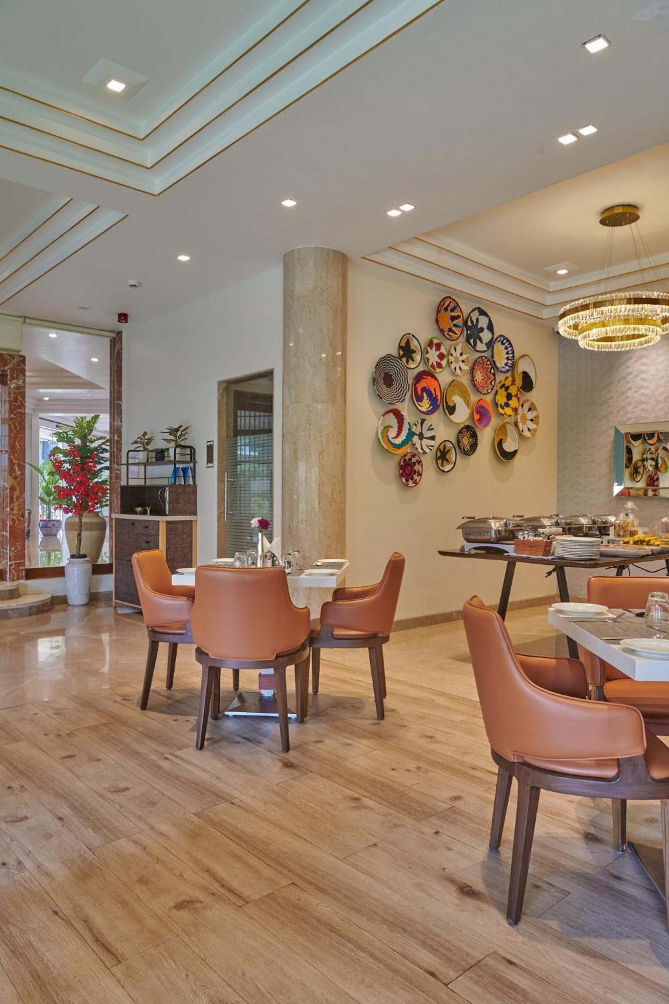 Regent Hotel Andheri Mumbai Bagian luar foto