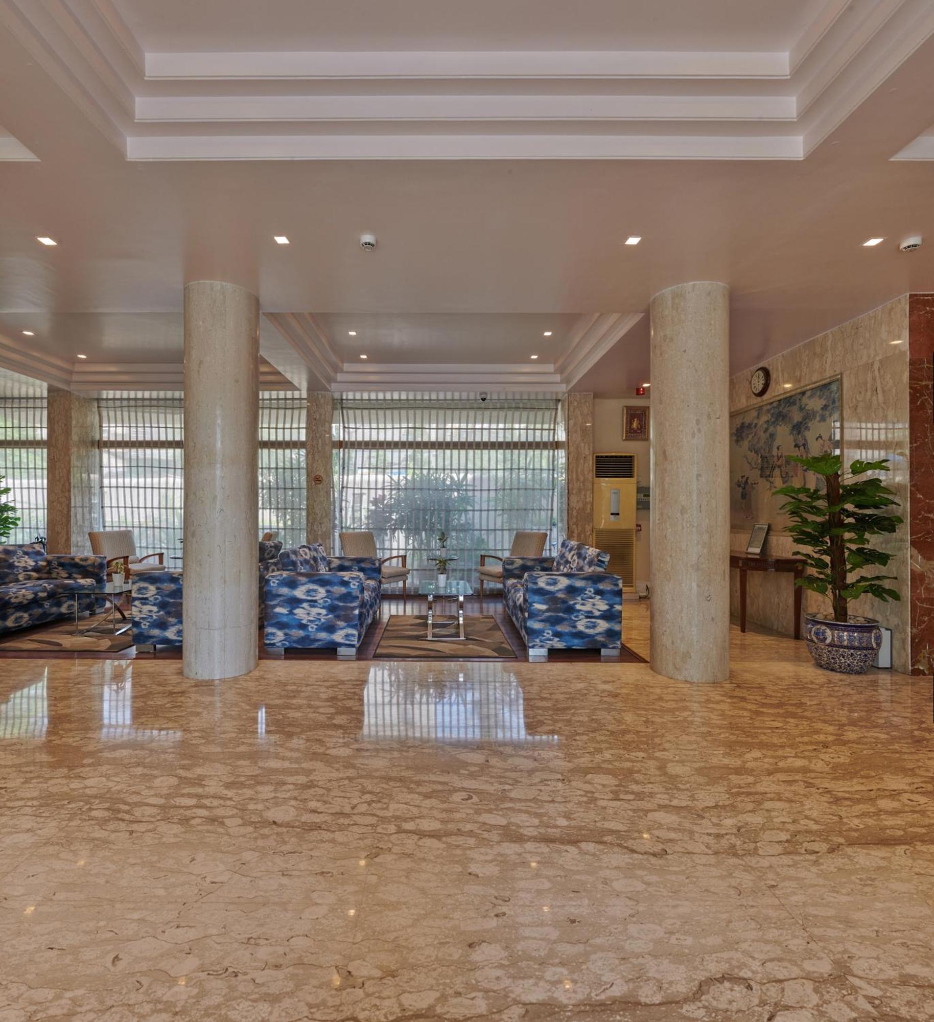 Regent Hotel Andheri Mumbai Bagian luar foto